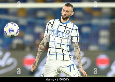 InterÕs croates Marcelo Brozovic lors de la série UN match de football entre SSC Napoli et Inter au stade Diego Armando Maradona, Naples, Italie, le 18 avril 2021 Banque D'Images