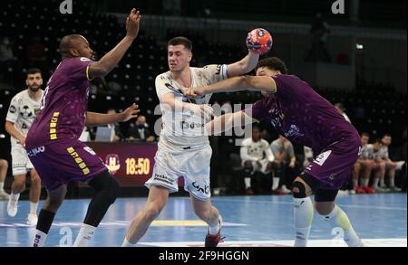 Rock FELIHO , Theo Monar de HBC Nantes et GABIN MARTINEZ de Dunkerque HGL pendant le championnat français, Lidl Starligue handball match entre HBC Nantes et Dunkerque HGL le 18 avril 2021 à H Arena de Nantes, France. Photo de Laurent Lairys/ABACAPRESS.COM Banque D'Images