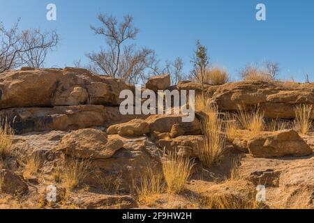 Formation massive de roches de granit dans les montagnes Erongo, Namibie Banque D'Images