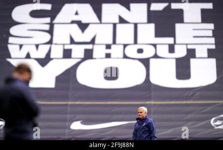 Photo du dossier datée du 28-08-2020, de Jose Mourinho, gestionnaire de Tottenham Hotspur. Date de publication : lundi 19 avril 2021. Banque D'Images