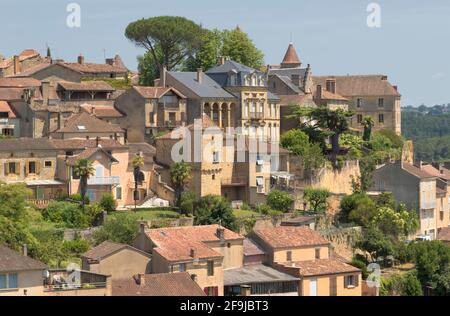 Belvès, en Dordogne, est considérée comme l'une des plus belles villes de France. Le nom signifie littéralement « belle vue ». Banque D'Images