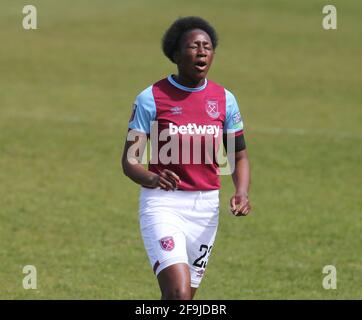 DAGENHAM, ANGLETERRE - AVRIL 18: Hawa Cissoko de West Ham United WFC ...