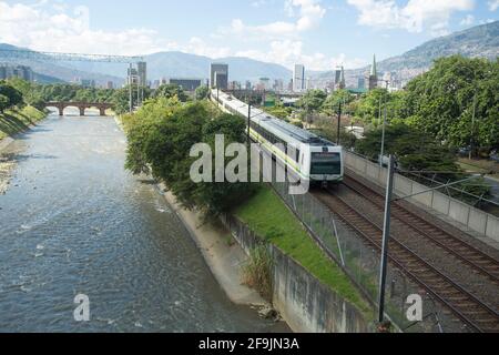 Medellin, Antioquia / Colombie - 03 août 2017. Transports en commun dans la ville Banque D'Images