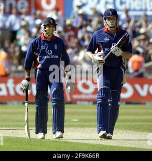 CRICKET UN JOUR INTERNATIONAL ANGLETERRE V PARKISTAN À L'OVALE FIN DU MATCH 20/6/2006 PHOTO DAVID ASHDOWNCRICKET Banque D'Images