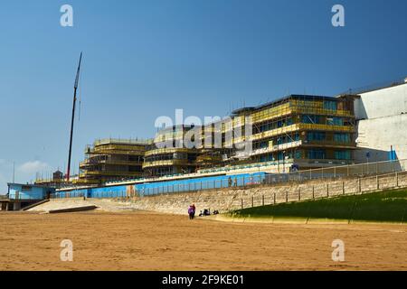 Ramsgate, Angleterre - 19 avril 2021 : la construction du développement de Royal Sands se poursuit à Ramsgate. Banque D'Images