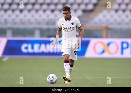 Turin, Italie, le 18 avril 2021. Bruno Peres d'AS Roma pendant la série UN match au Stadio Grande Torino, Turin. Le crédit photo devrait se lire: Jonathan Moscrop / Sportimage Banque D'Images