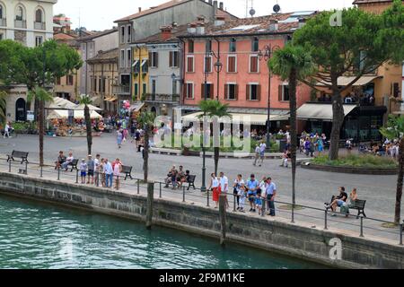 Desenzano del Garda, Lac de Garde, Lago di Garda, Gardasee, Italie Banque D'Images