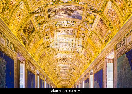 Rome, Italie ; 20 juillet 2018 : toit doré au musée du Vatican Banque D'Images