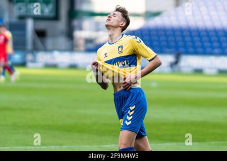 Brondby, Danemark. 18 avril 2021. Jesper Lindstrom (18) de Brondby SI on le voit pendant le match 3F Superliga entre FC Brondby IF et Aarhus GF Brondby Stadion dans Brondby. (Crédit photo : Gonzales photo/Alamy Live News Banque D'Images