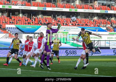 ROTTERDAM, PAYS-BAS - AVRIL 18 : gardien de but Maarten Stekelenburg d'Ajax, Edson Alvarez d'Ajax, Armando Broja de vitesse pendant la finale de la coupe néerlandaise Banque D'Images