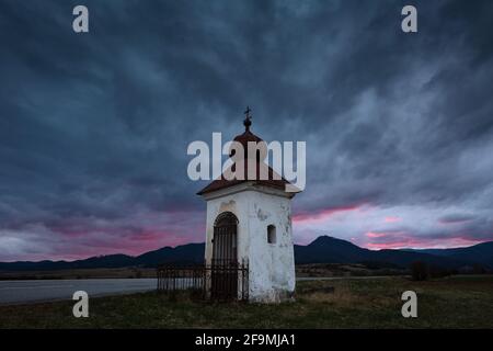 Chapelle St. Anna au village de Klastor pod Znievom, Slovaquie. Banque D'Images