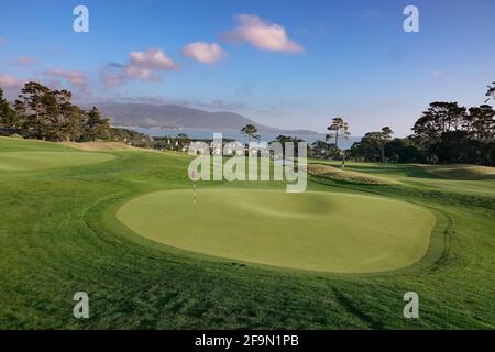 Pebble Beach, États-Unis. 12 février 2013. Paysages du Hay par trois parcours, redessiné par le grand gagnant TIGER WOODS, lors de son inauguration à Pebble Beach, Californie, États-Unis crédit: Motofoto/Alay Live News Banque D'Images