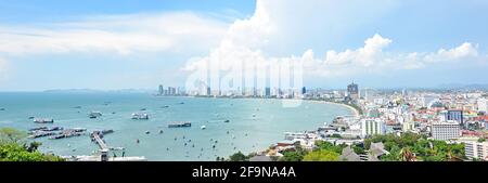 Vue panoramique sur la plage de Pattaya et la ville de Pattaya - est Thaïlande Banque D'Images