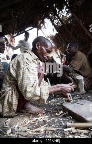 Village traditionnel de Pygmy, Parc national de Kibira, Burundi, Afrique Banque D'Images