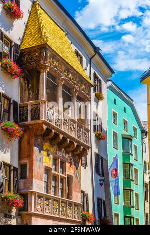 Détail de la célèbre Goldenes Dachl à Innsbruck, Autriche. Banque D'Images