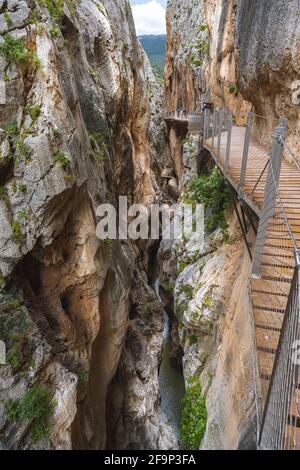 Royal Trail (El Caminito del Rey) dans la gorge du Gaitanes Chorro, province de Malaga, Espagne. Banque D'Images