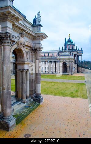 complexe de bâtiments appartenant à l'université de potsdam dans le parc de sanssouci en allemagne. Banque D'Images