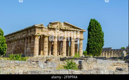 Vue détaillée du temple de Nettuno situé dans la ruine antique Complexe à Paestum Banque D'Images