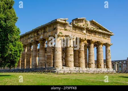 Vue détaillée du temple de Nettuno situé dans la ruine antique Complexe à Paestum Banque D'Images