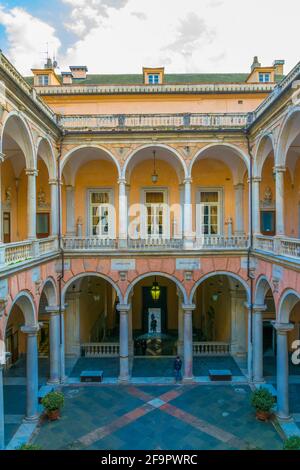 Cour d'un des palais de la strada nuova - palais doria tursi à Gênes, Italie Banque D'Images