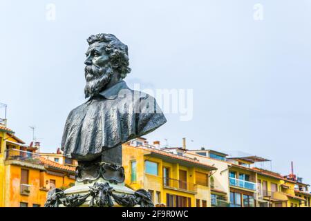 Statue de Benvenuto Cellinis sur le ponte vecchio Banque D'Images