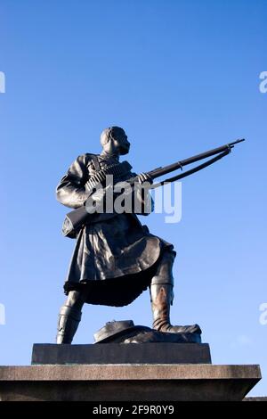 Statue aux officiers et aux hommes des Argyll et Sutherland Highlanders au château de Stirling. Banque D'Images