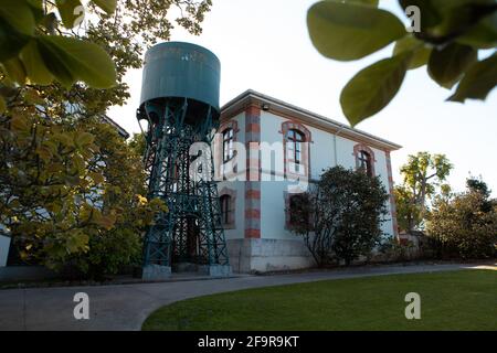 Valdecilla, Cantabria, Espagne - 16 avril 2021 : la ferme marqués de Valdecilla est un espace réhabilité par la mairie de Medio Cudeyo où vous pouvez vous rendre Banque D'Images