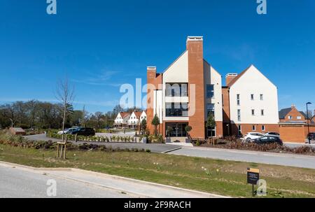 Winchester, Hampshire, Angleterre, Royaume-Uni. 2021. Nouveau logement au nord de Winchester avec certains en construction. Banque D'Images