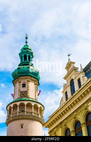 Vue sur le feu et l'hôtel de ville de Sopron, Hongrie Banque D'Images