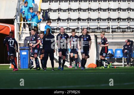 Les joueurs du match de football entre Linköpings FC- FC Rosengård à l'arène Linköping le dimanche. Banque D'Images