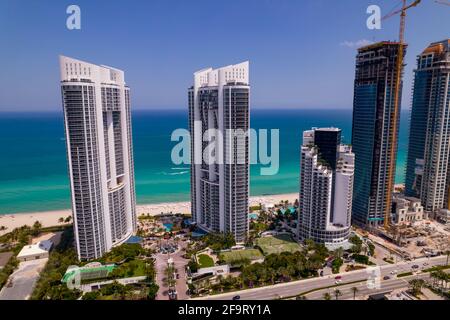 Image aérienne Trump Palace et les tours Royale Sunny Isles Beach Appartement résidentiel de luxe FL Banque D'Images