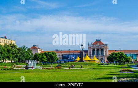 Parc en face de la gare de Zagreb - Croatie Banque D'Images