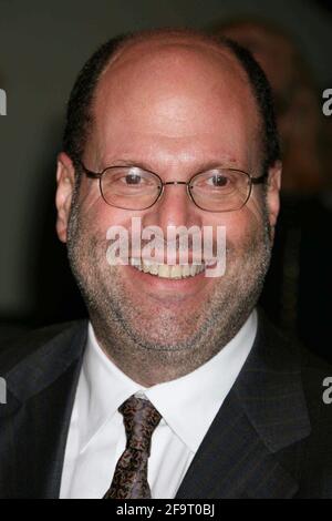 **PHOTO DE FICHIER** Scott Rudin aurait été retiré de A24 film Projects comme producteur. Scott Rudin participe à la soirée d'ouverture du New York film Festival première de 'la Reine' au Avery Fisher Hall au Lincoln Center à New York le 29 septembre 2006. Crédit photo : Henry McGee/MediaPunch Banque D'Images