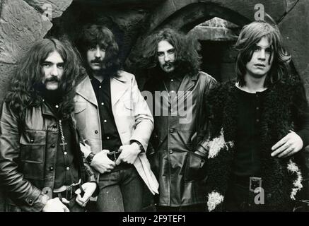 Groupe de rock anglais Black Sabbath: Guitariste Tony Iommi, batteur Bill Ward, bassiste Geezer Butler et chanteur Ozzy Osbourne Banque D'Images