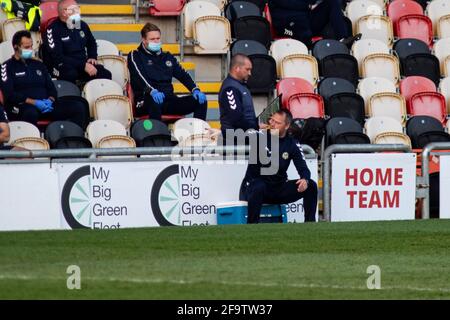 Newport, Royaume-Uni. 20 avril 2021. Michael Flynn, directeur du comté de Newport, à l'occasion du match de football de la ligue de football de l'EFL deux, Newport County v Crawley Town, à Rodney Parade, à Newport, au pays de Galles, le mardi 20 avril 2021. Cette image ne peut être utilisée qu'à des fins éditoriales. Utilisation éditoriale uniquement, licence requise pour une utilisation commerciale. Aucune utilisation dans les Paris, les jeux ou les publications d'un seul club/ligue/joueur. photo de Lewis Mitchell/Andrew Orchard sports Photography/Alamy Live News crédit: Andrew Orchard sports Photography/Alamy Live News Banque D'Images