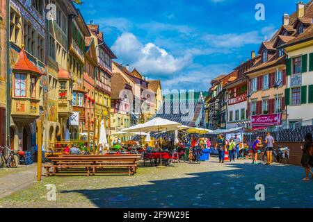 STEIN AM RHEIN, SUISSE, 23 JUILLET 2016 : vue sur la rue principale de la ville de Stein am Rhein en Suisse. Banque D'Images
