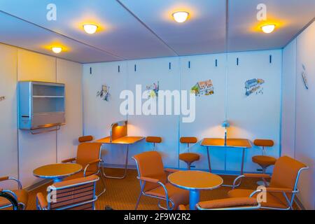 FRIEDRICHSHAFEN, ALLEMAGNE, le 24 JUILLET 2016 : intérieur reconstruit d'une cabine de navires aériens dans le musée zeppelin à friedrichshafen, Allemagne. Banque D'Images