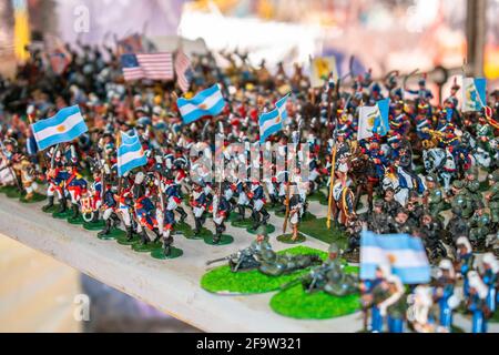 Soldats en étain à collectionner à vendre à la foire de San Telmo. Banque D'Images