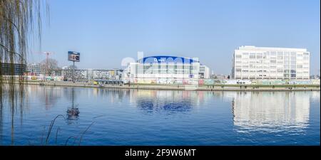 BERLIN, ALLEMAGNE, 12 MARS 2015 : vue de l'arène o2 World à berlin. Banque D'Images