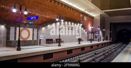 SOFIA, BULGARIE, 7 AVRIL 2015: Vue de l'intérieur de la station de métro la plus grande de lavov dans la capitale bulgare sofia. Banque D'Images