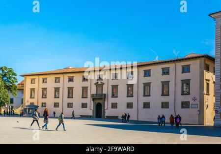 PISE, ITALIE, 14 MARS 2016 : vue panoramique de la place piazza dei cavalieri dans la ville italienne de Pise. Banque D'Images