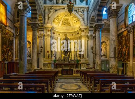 PISE, ITALIE, 14 MARS 2016: Vue de l'intérieur de la cathédrale de Pise en Italie Banque D'Images