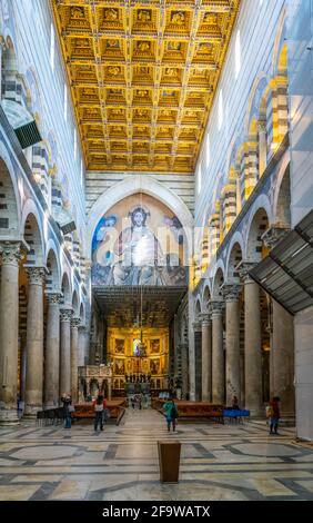 PISE, ITALIE, 14 MARS 2016: Vue de l'intérieur de la cathédrale de Pise en Italie Banque D'Images