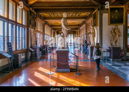 FLORENCE, ITALIE, 15 MARS 2016 : détail d'un couloir à la galerie uffizi de florence Banque D'Images