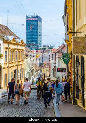 ZAGREB, CROATIE, 28 JUILLET 2015 : la rue Radiceva est l'une des plus belles rues de Zagreb. Banque D'Images