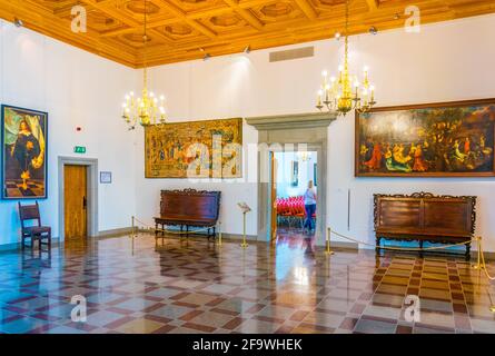 VILNIUS, LITUANIE, 14 AOÛT 2016 : vue sur un couloir du Palais des Grands Ducs de Lituanie à Vilnius. Banque D'Images