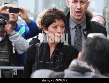 Le peintre allemand Sibylle Szaggars, épouse de Robert Redford, participe au 42e Gala du Chaplin Award de la Société du film de Lincoln Center en l'honneur de Robert Redford au Alice Tully Hall du Lincoln Center, à New York, le 27 avril 2015. Crédit photo : Henry McGee/MediaPunch Banque D'Images