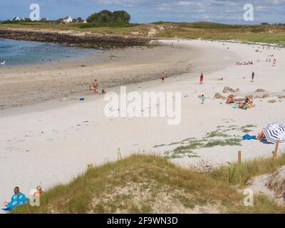 Plage de sable blanc, presqu'île Sainte Marguerite, Landéda, Nord du Finistère, Bretagne, France. Banque D'Images