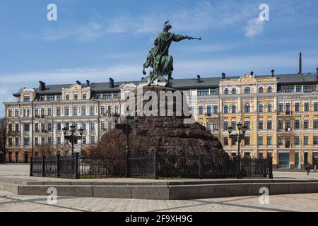 Kiev, Ukraine - 1er avril 2021 : monument à Bohdan Khmelnytskyi à Kiev Banque D'Images