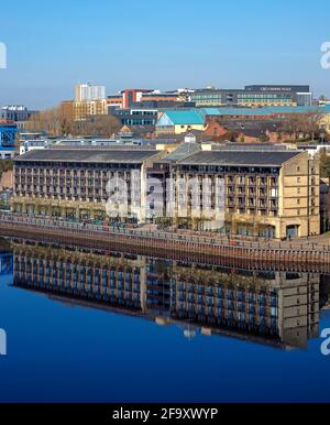 Newcastle Quayside en début de matinée, Newcastle upon Tyne, Angleterre, Royaume-Uni Banque D'Images